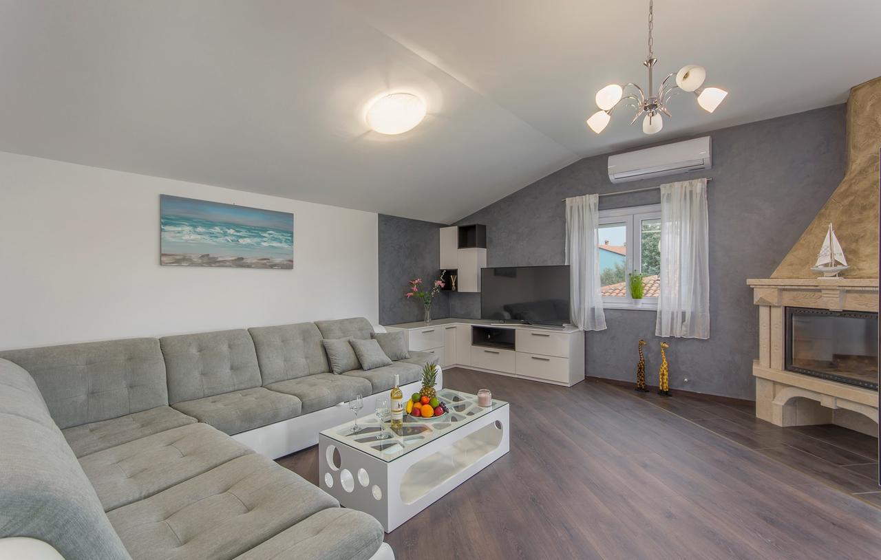 Silver Holiday House Vrvari Dış mekan fotoğraf